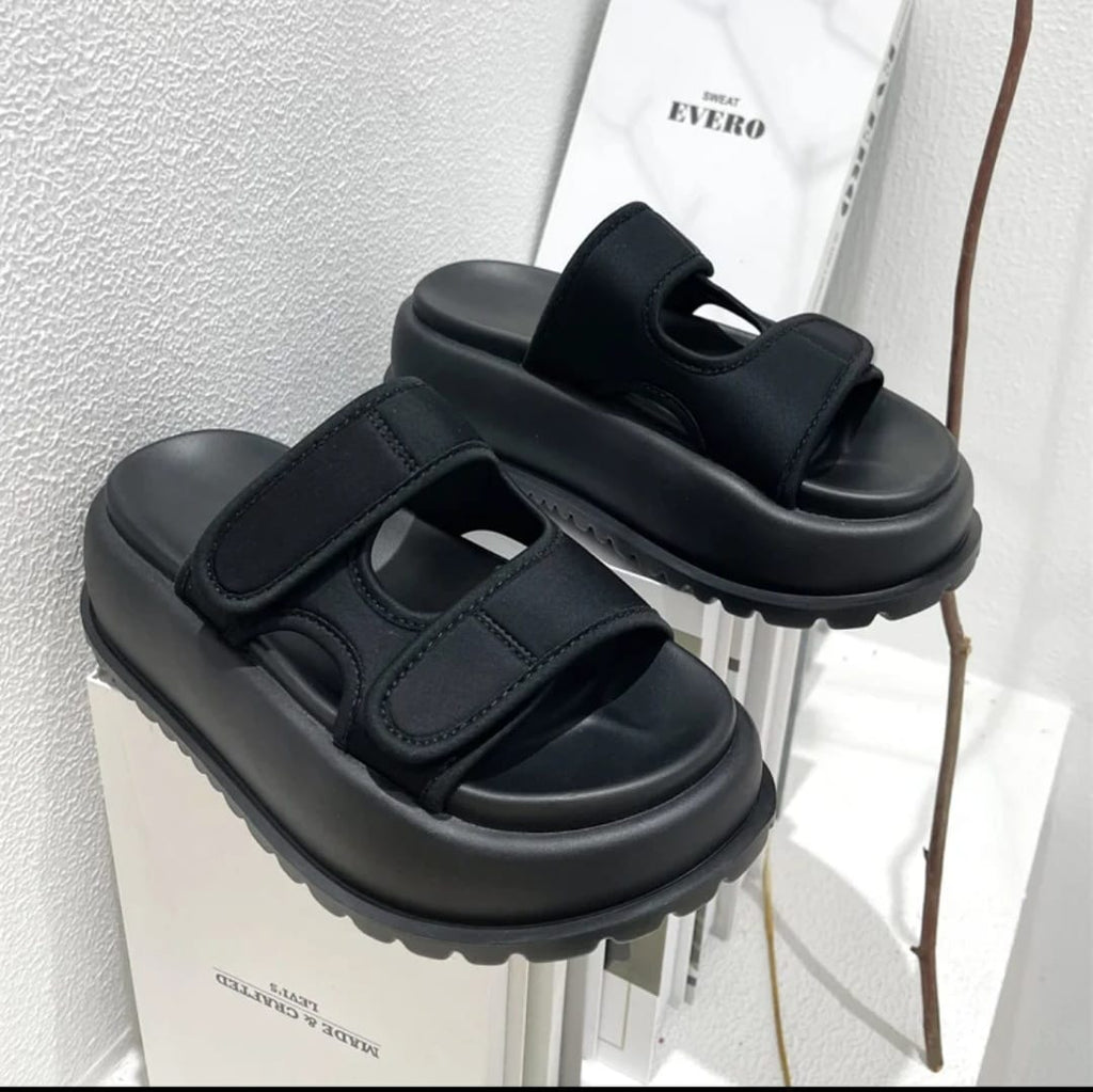 SANDALIA FRANCESA " DIAEO"